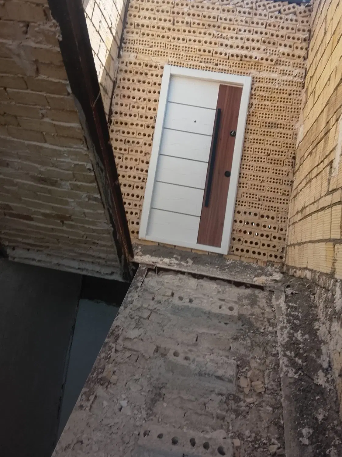 طبقه نیمه ساز