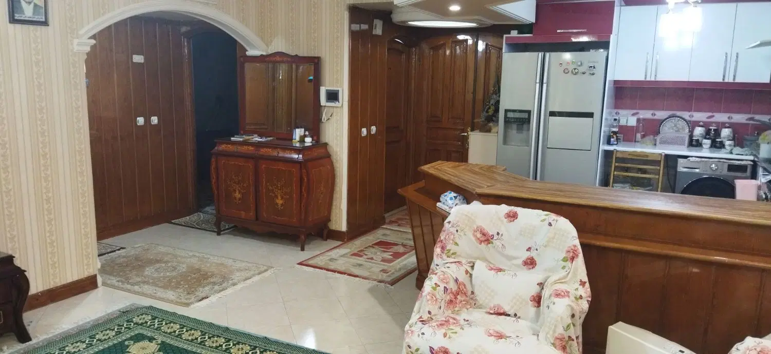 آپارتمان 80مترغرق نور بازسازی شده