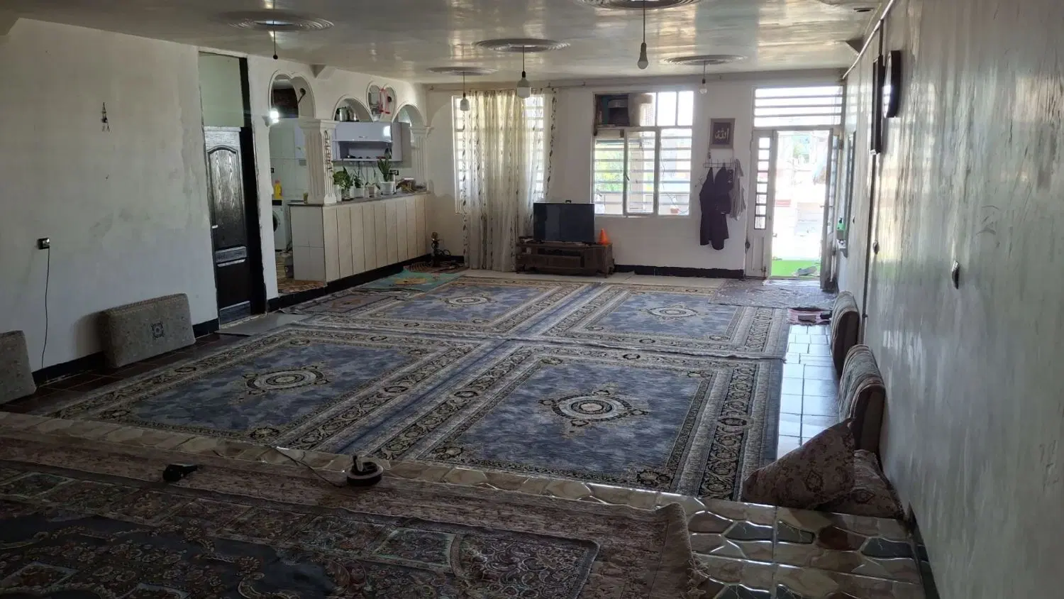 ساختمان دو طبقه