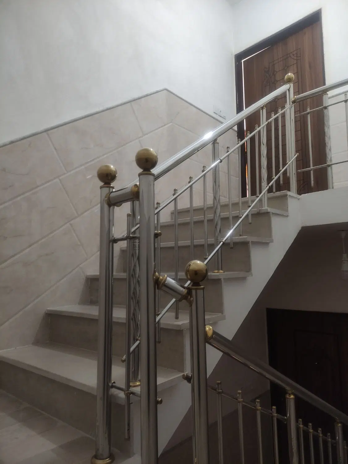 اجاره منزل ۱۲۰ متری(نوساز، شیک و تمیز)