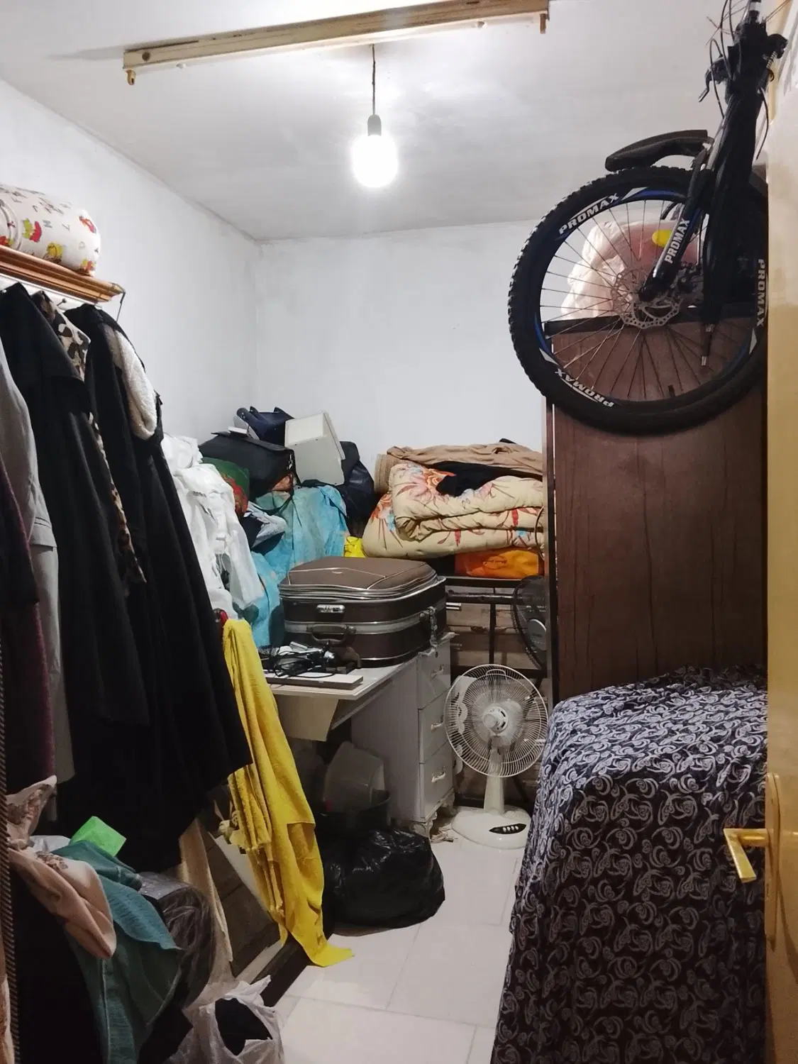 واحد کرسی بلند ۵۰ متر ، ۱خواب