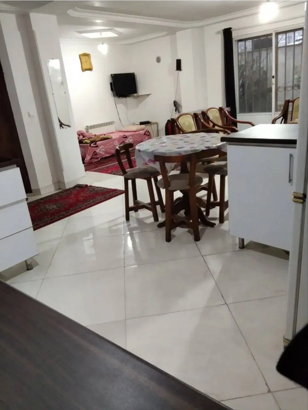 خونه ویلایی یک طبقه بالا و یک سویت پایین