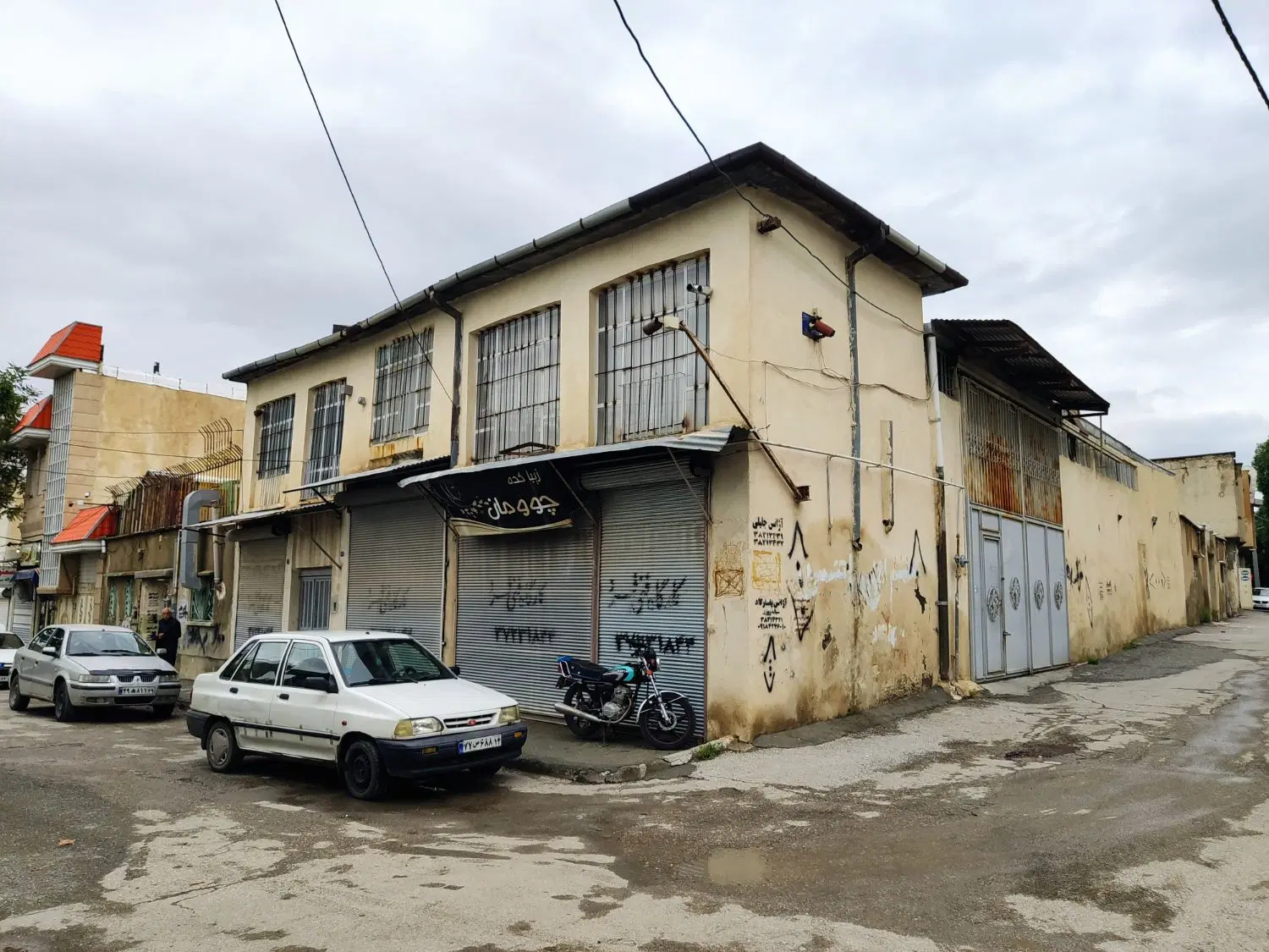 اجاره ۴۰۰ متر سوله وسط شهر خ رشیدی