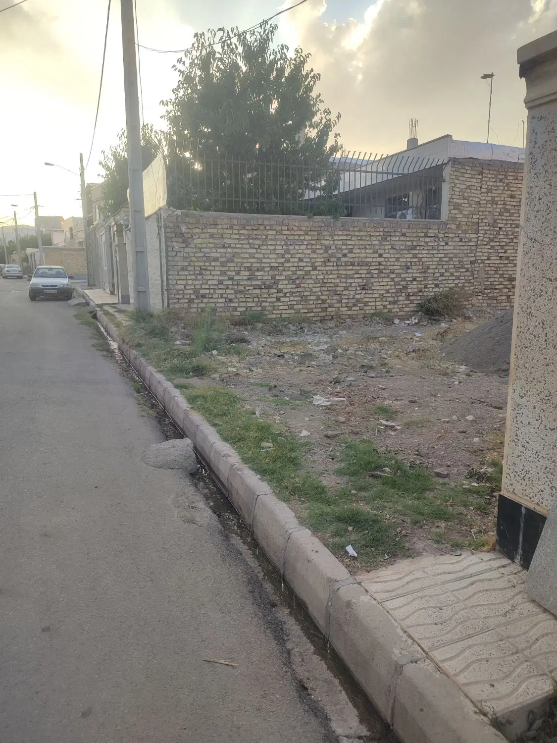 زمین مسکونی 180متر آماده ساخت و ساز