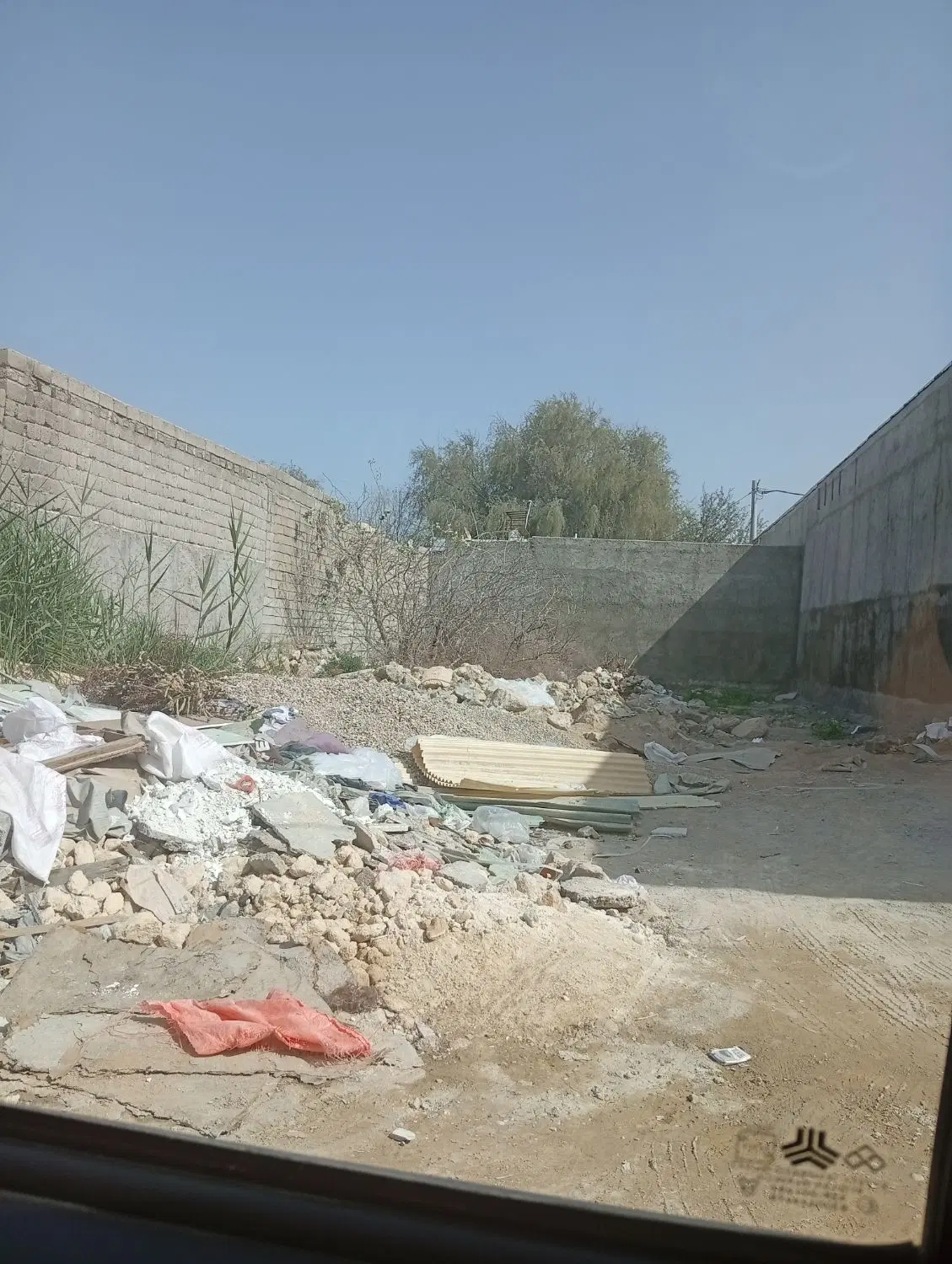 زمین طولا