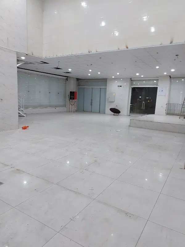 فروش مغازه دو نبش پاخور و گذر عالی