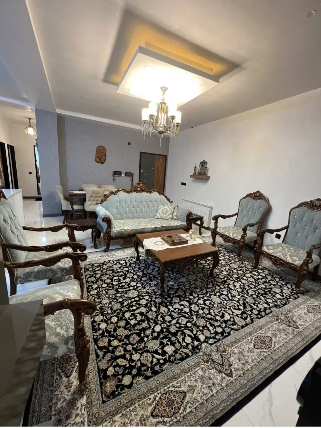 یک واحد ۹۰ بسیار شیک در بوستان فرد