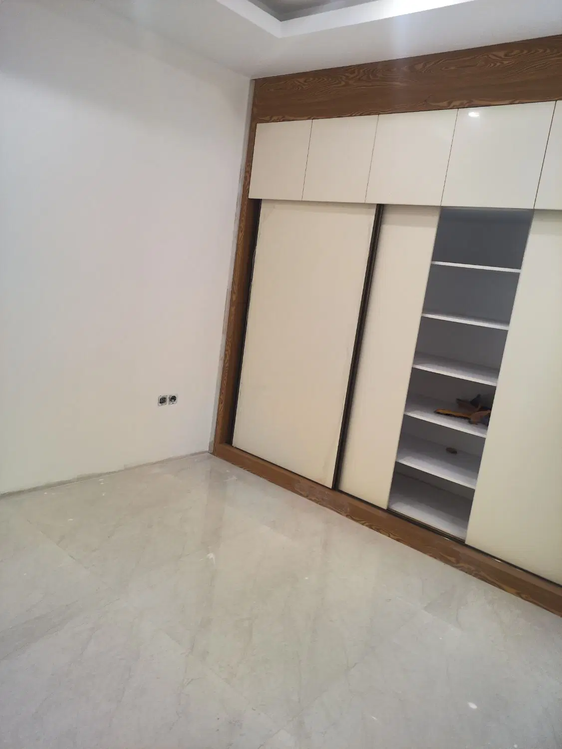 برج لوکس عظیمیه
