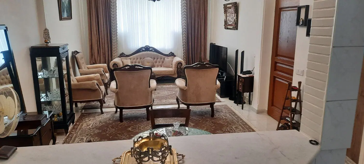 خونه  تمیز  نقاشی شده  و بدون پرتی
