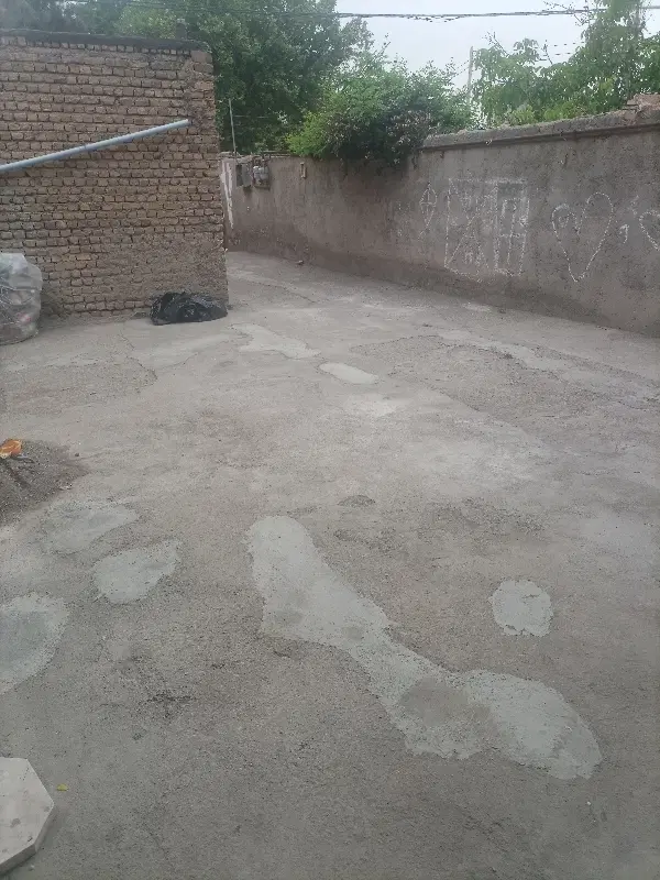 طبقه همکف 100متر بنا یک خواب