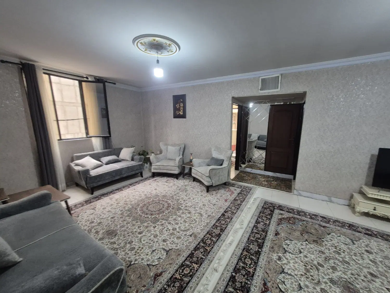 فروش ۸۰ متر آپارتمان خادم آباد