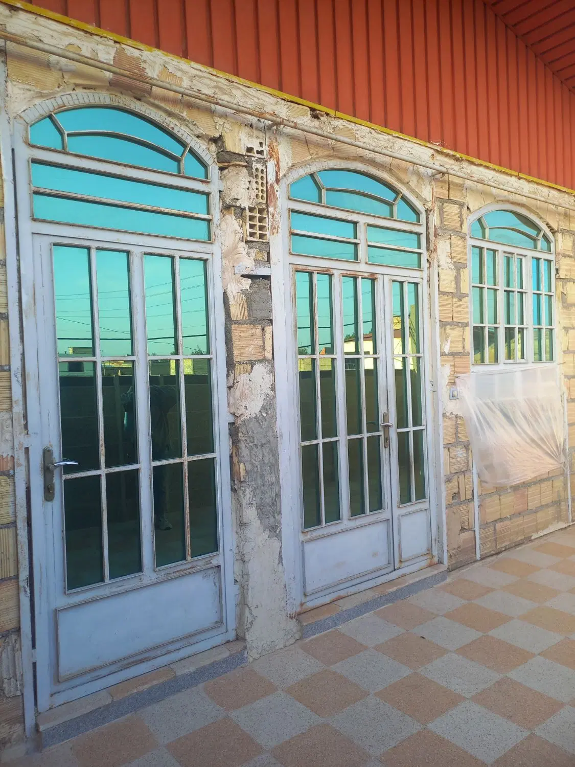خانه ۱۴۰ متری