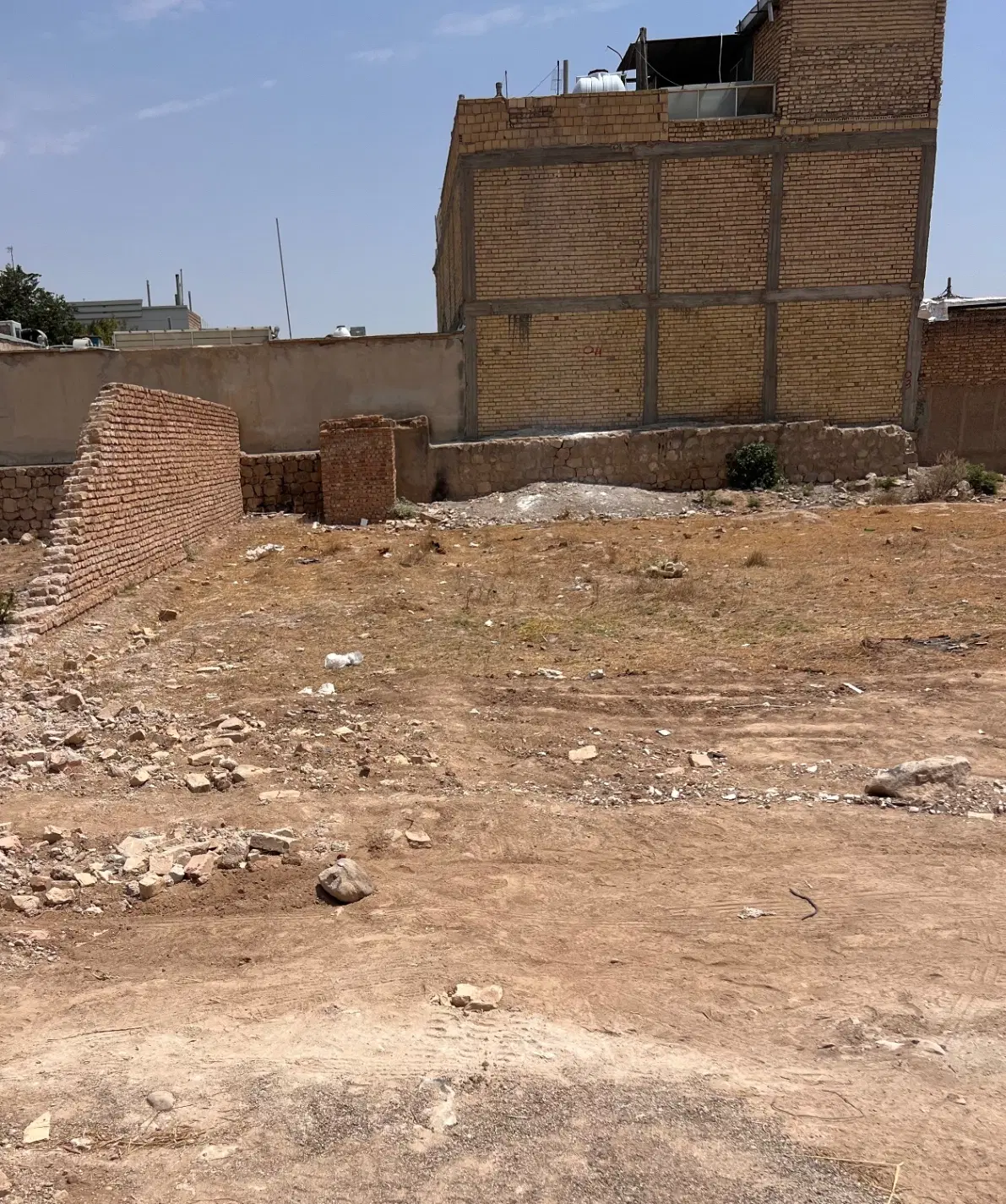 زمین مسکونی