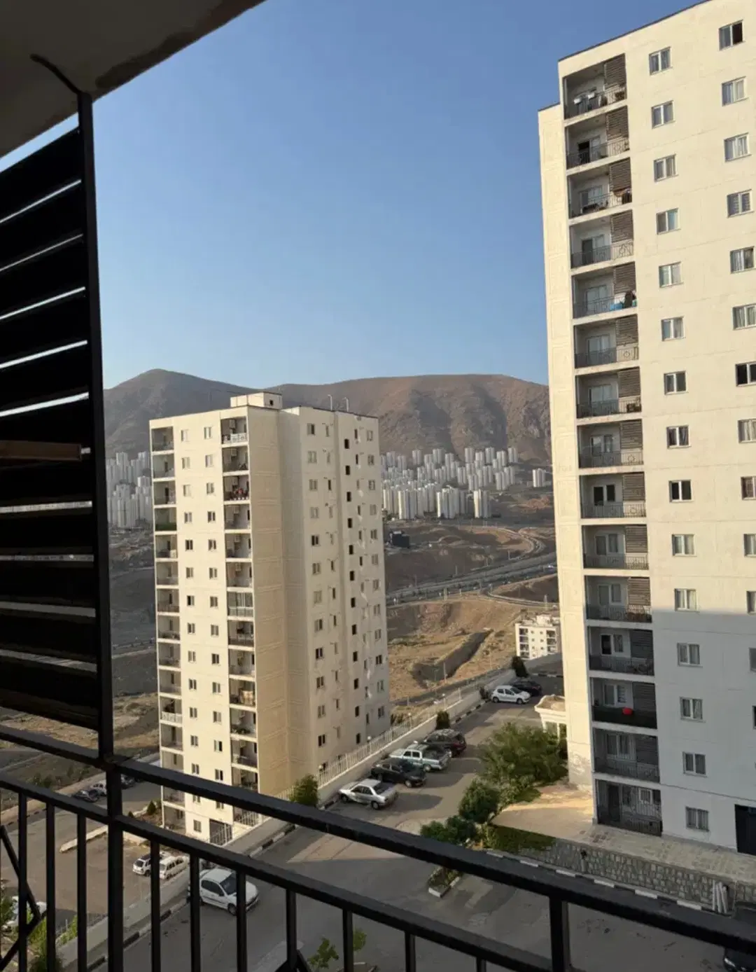 رهن کامل آپارتمان پردیس فاز۱۱ زون ۴جنوبی