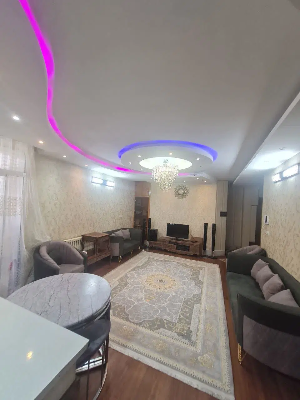 آپارتمان  ۸۳ متری  احمد اباد شیک