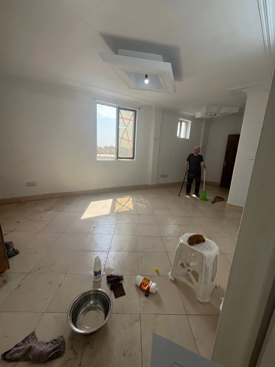 ۶۵متر دو خواب زیر قیمت فوری فوری خیابان نبرد