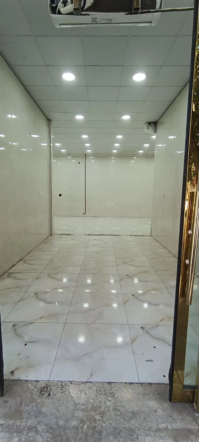 مغازه خاکستری