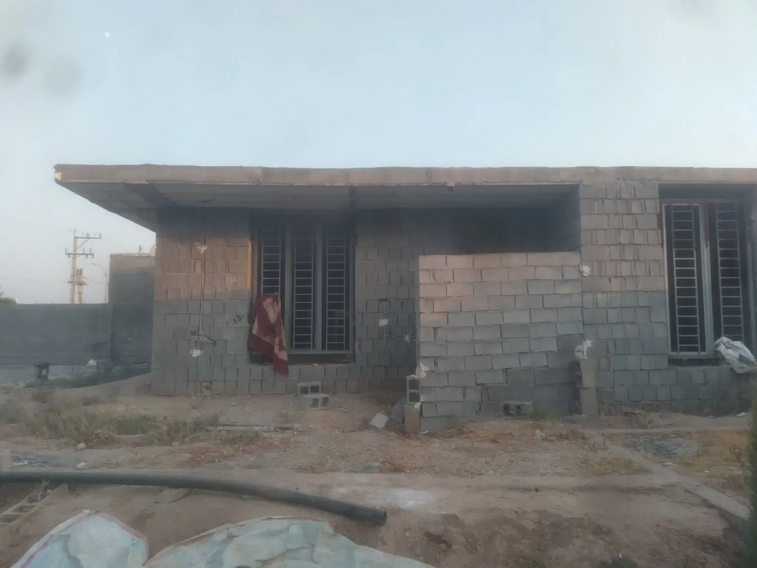 باغچه نیمه ساز