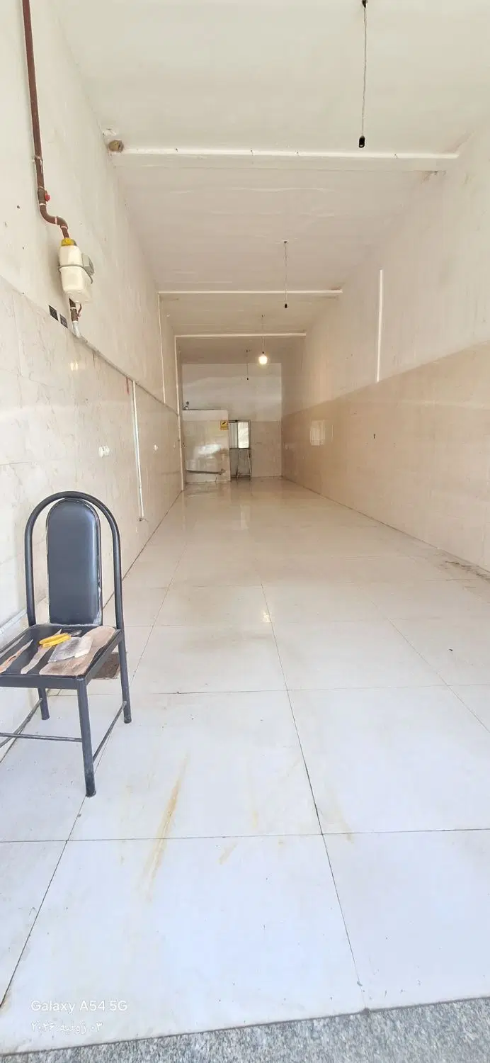 مغازه بحر تاجوک 70 متر