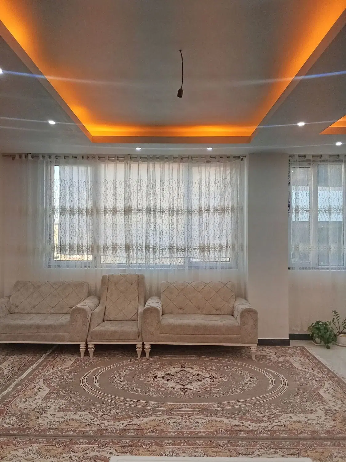 خانه ۱۳۵ متری