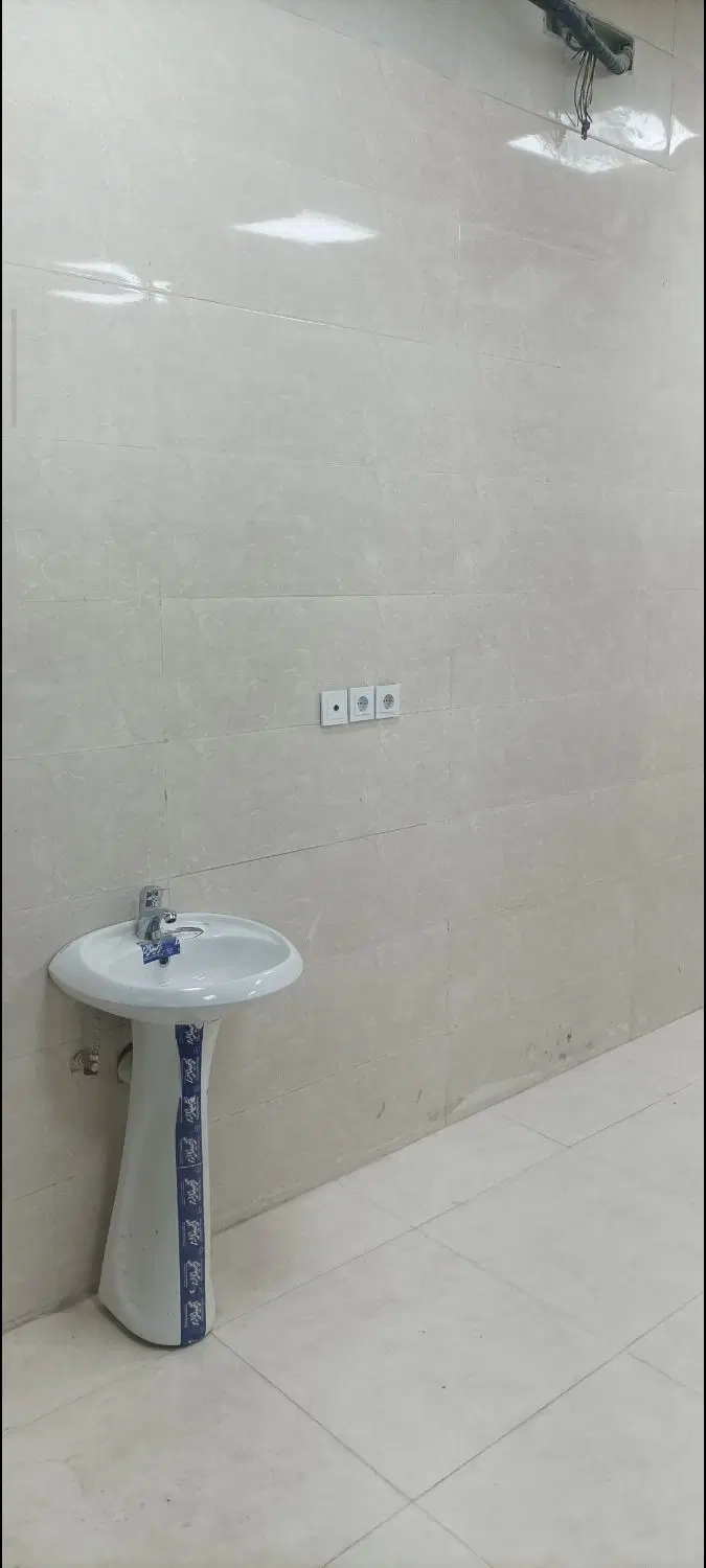 مغازه تجاری فروشی