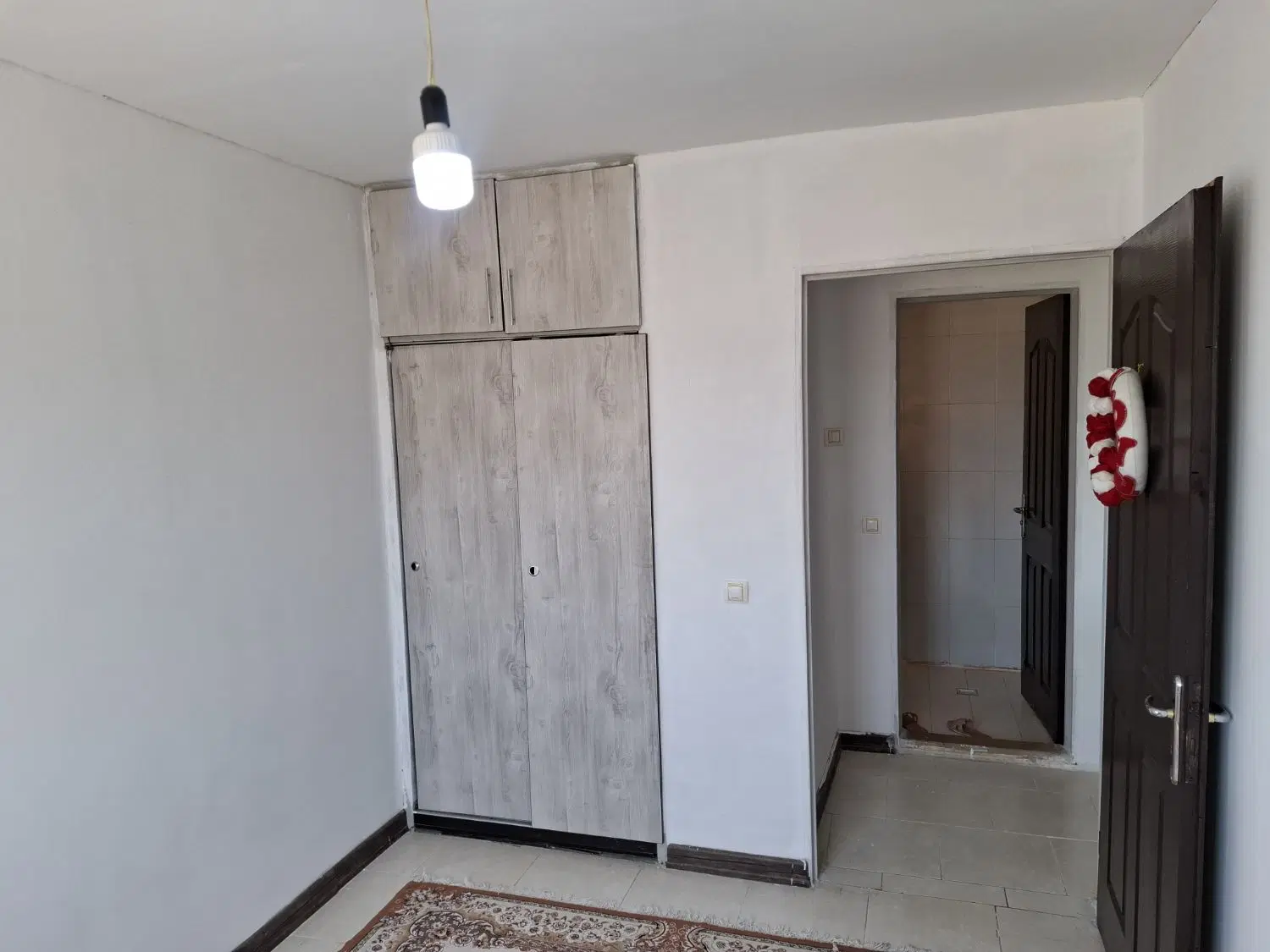 آپارتمان ارزان ولی آماده سکونت