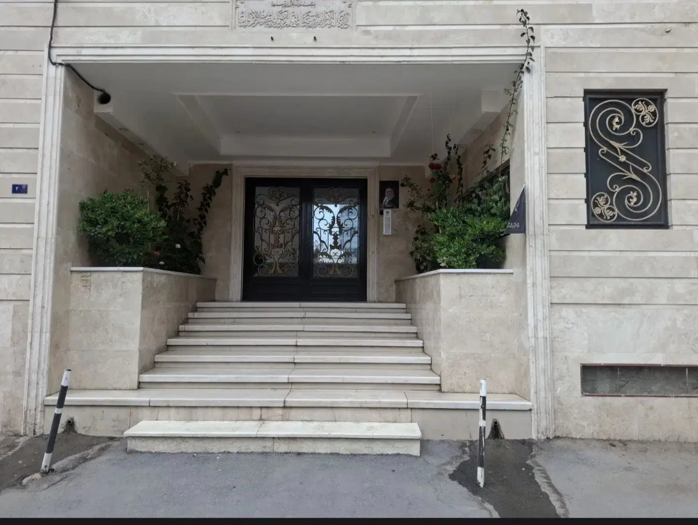آپارتمان نود متری باجک