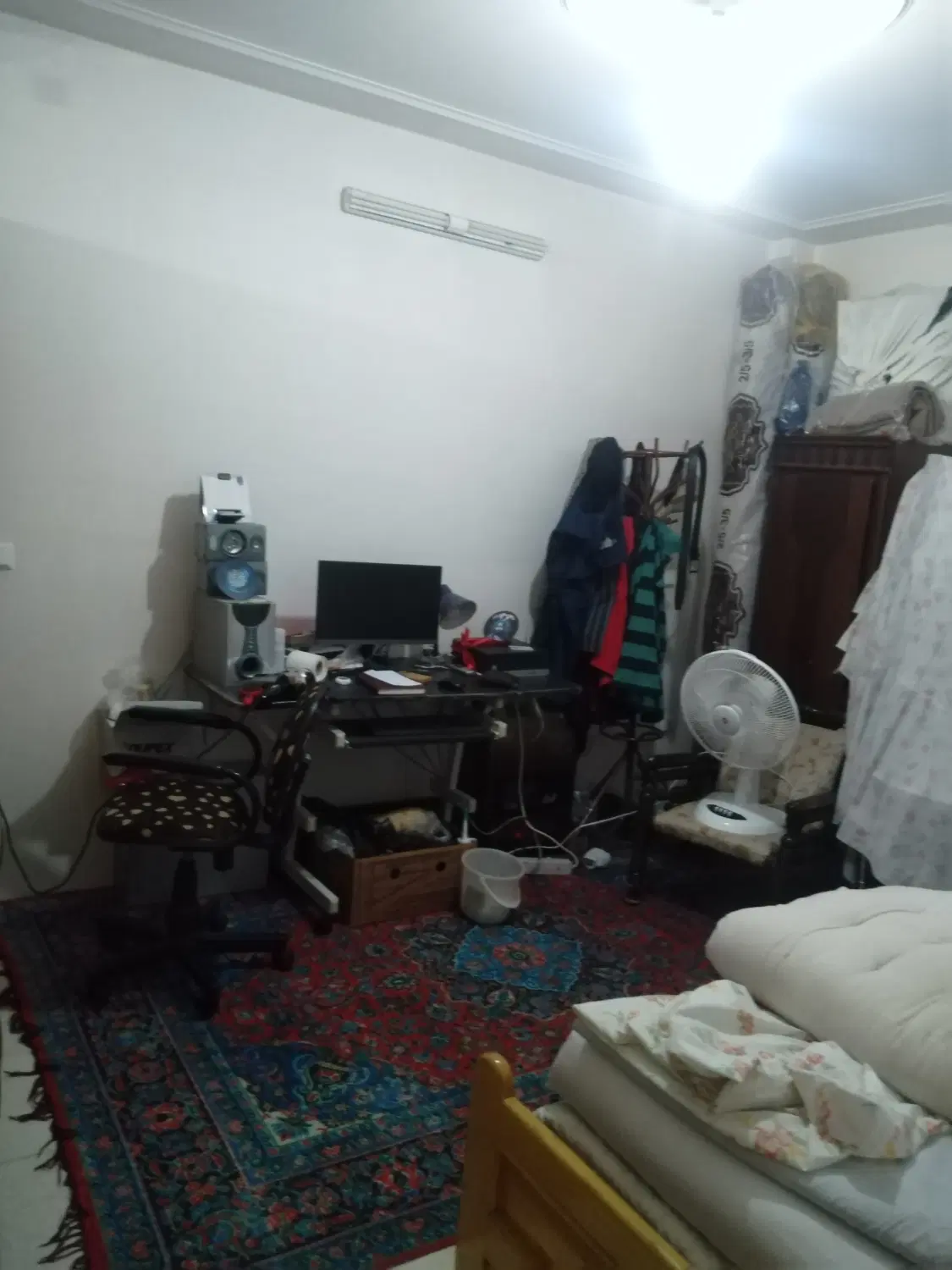 آپارتمان تک واحدی