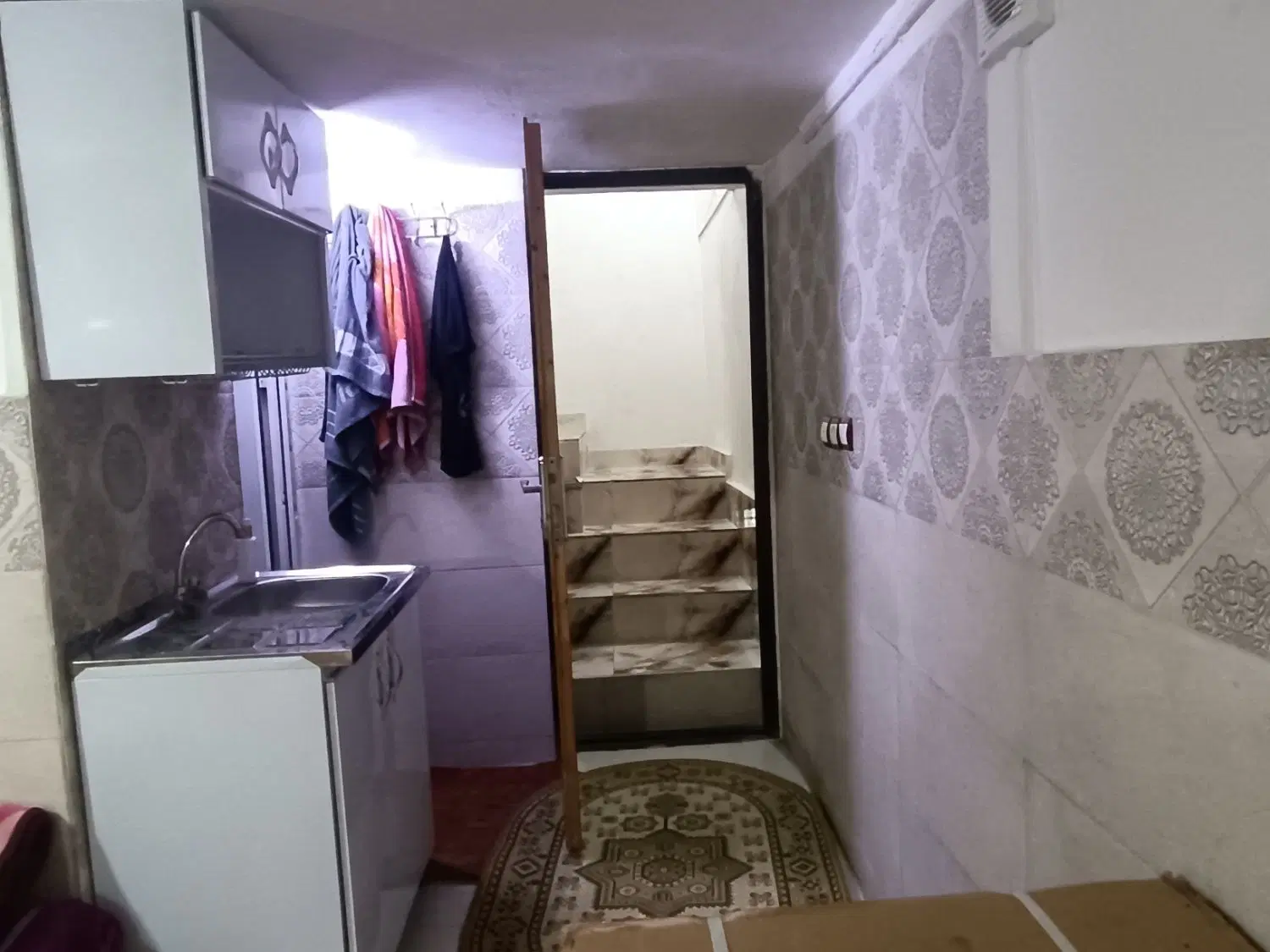 اجاره طبقه همکف خانه ویلایی در آقاکاظم