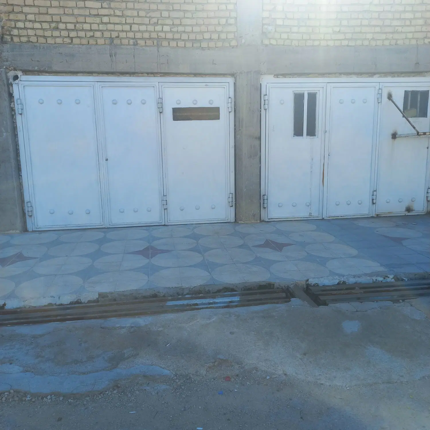 جفت پارکینگ قلعه انجیری