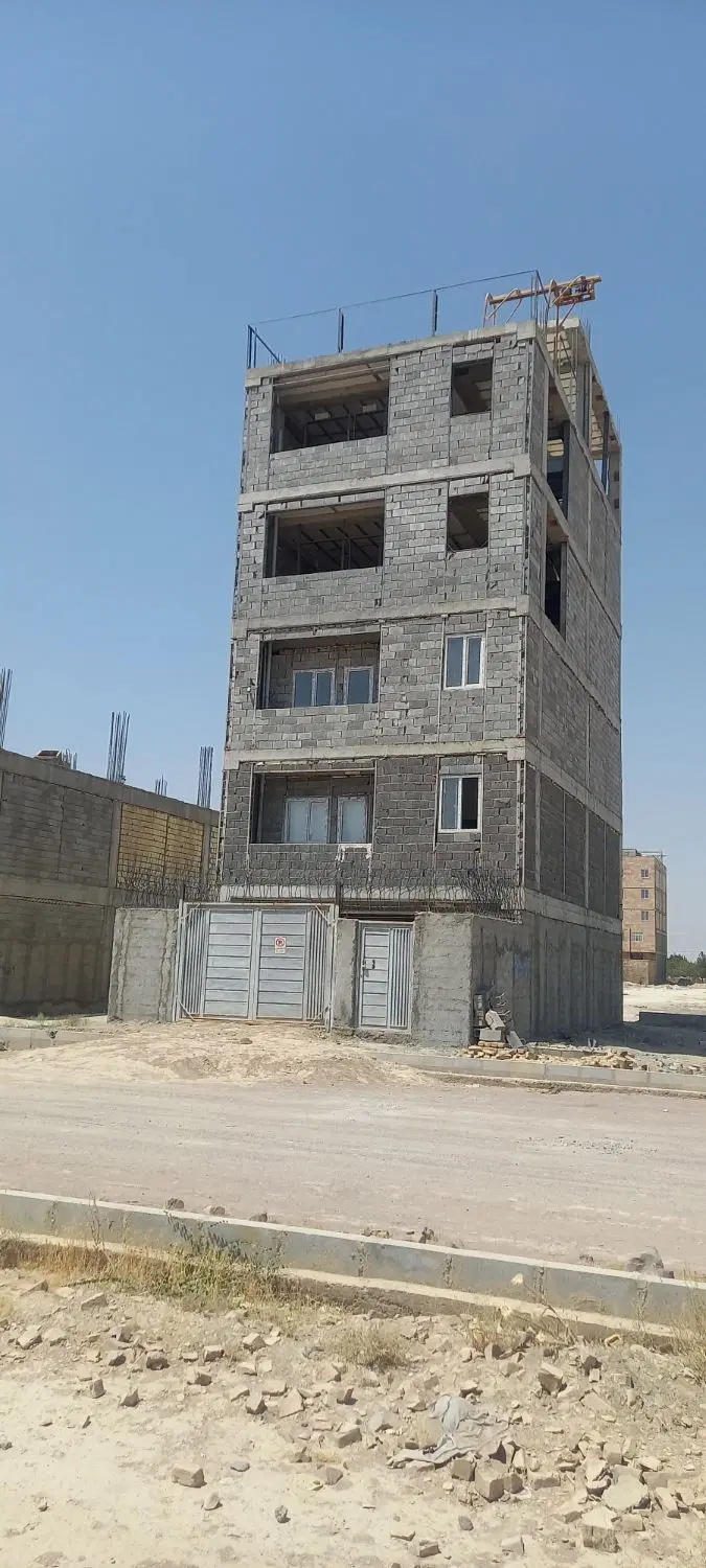 آپارتمان ۴ طبقه یکجا سند تک برگ