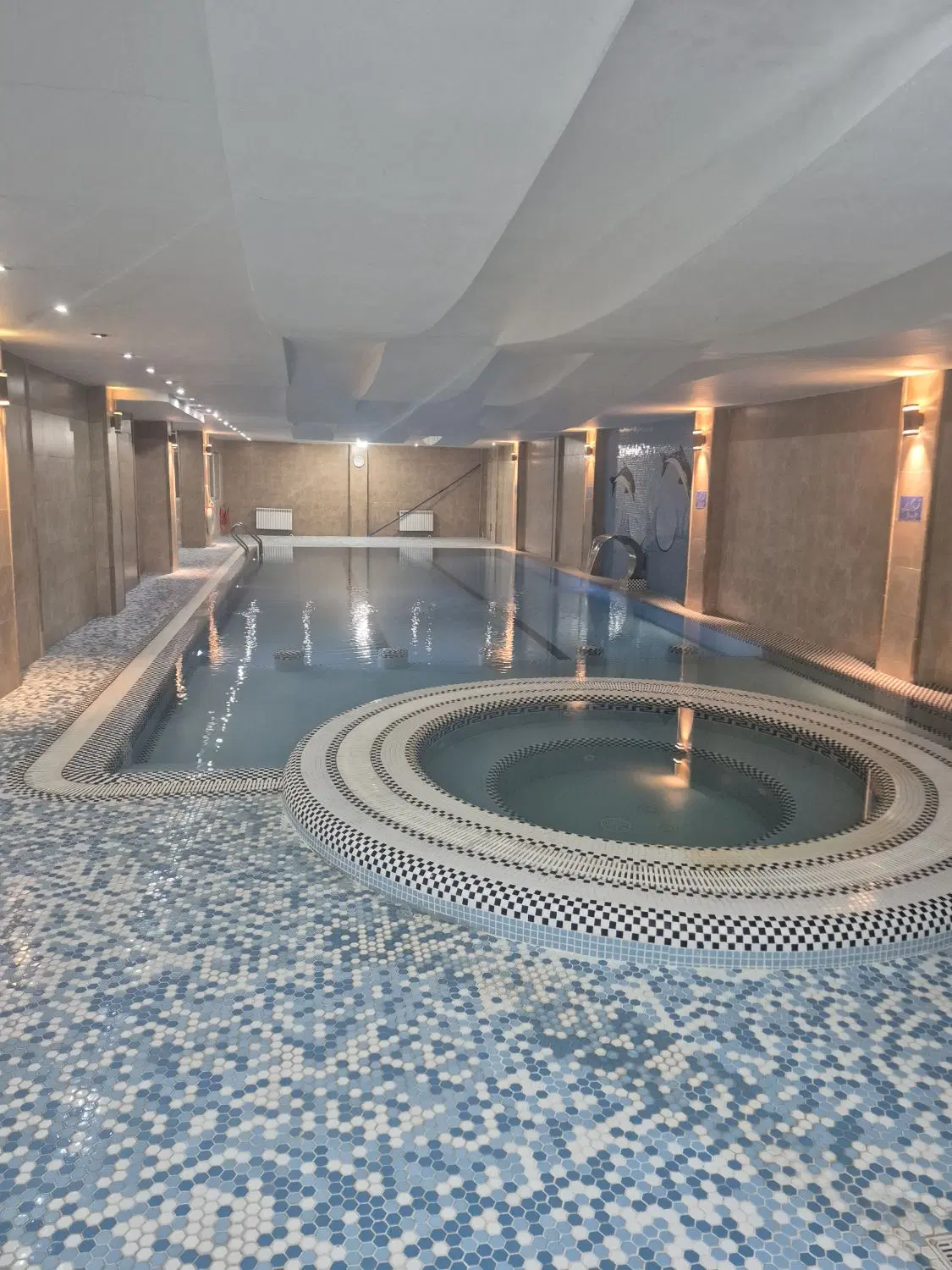 ۱۲۰متر (( ۳پارکینگ )) مناسب سرمایه گذاری و سکونت