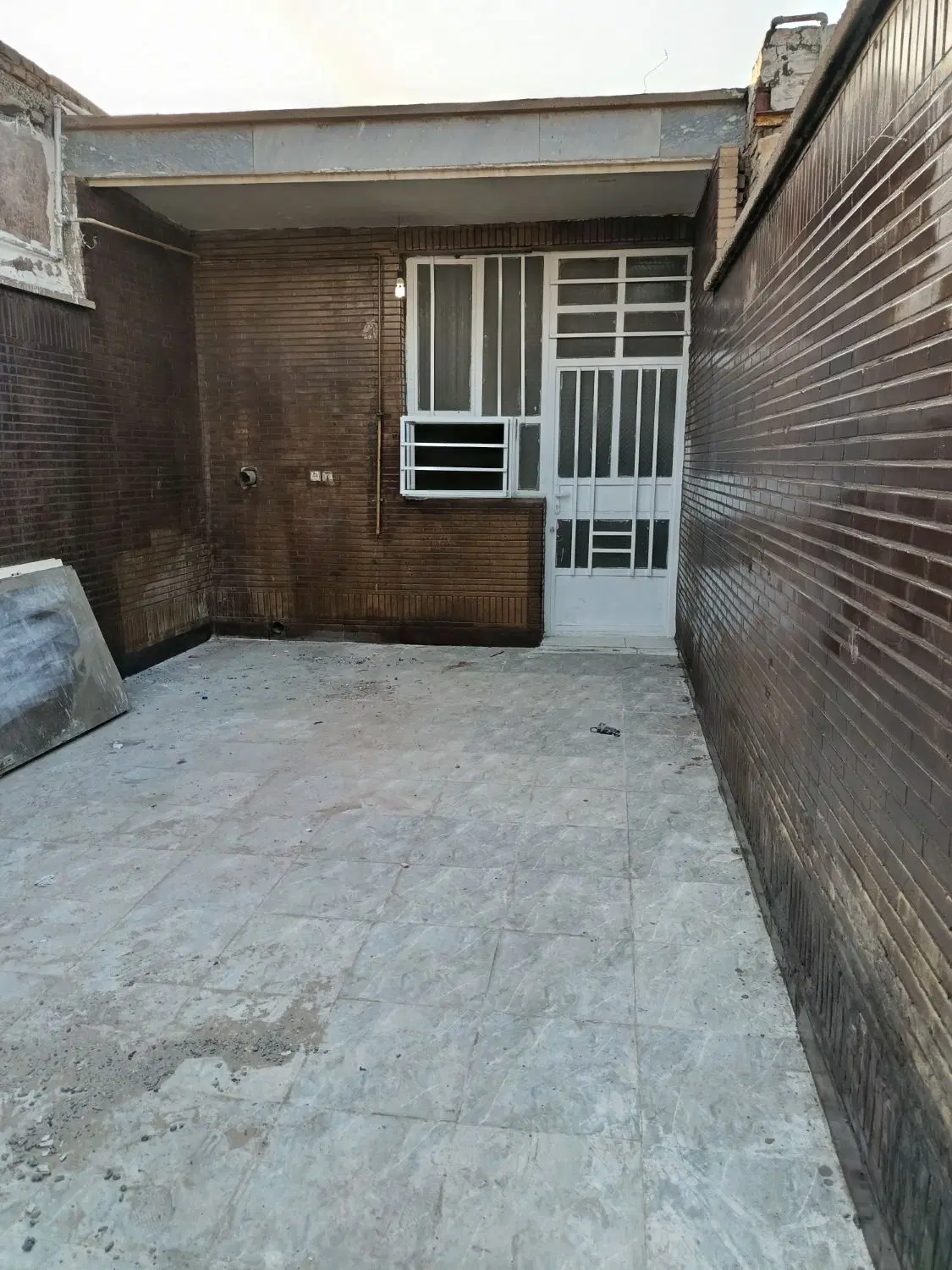 رهن منزل ۸۰متری ماشین رو