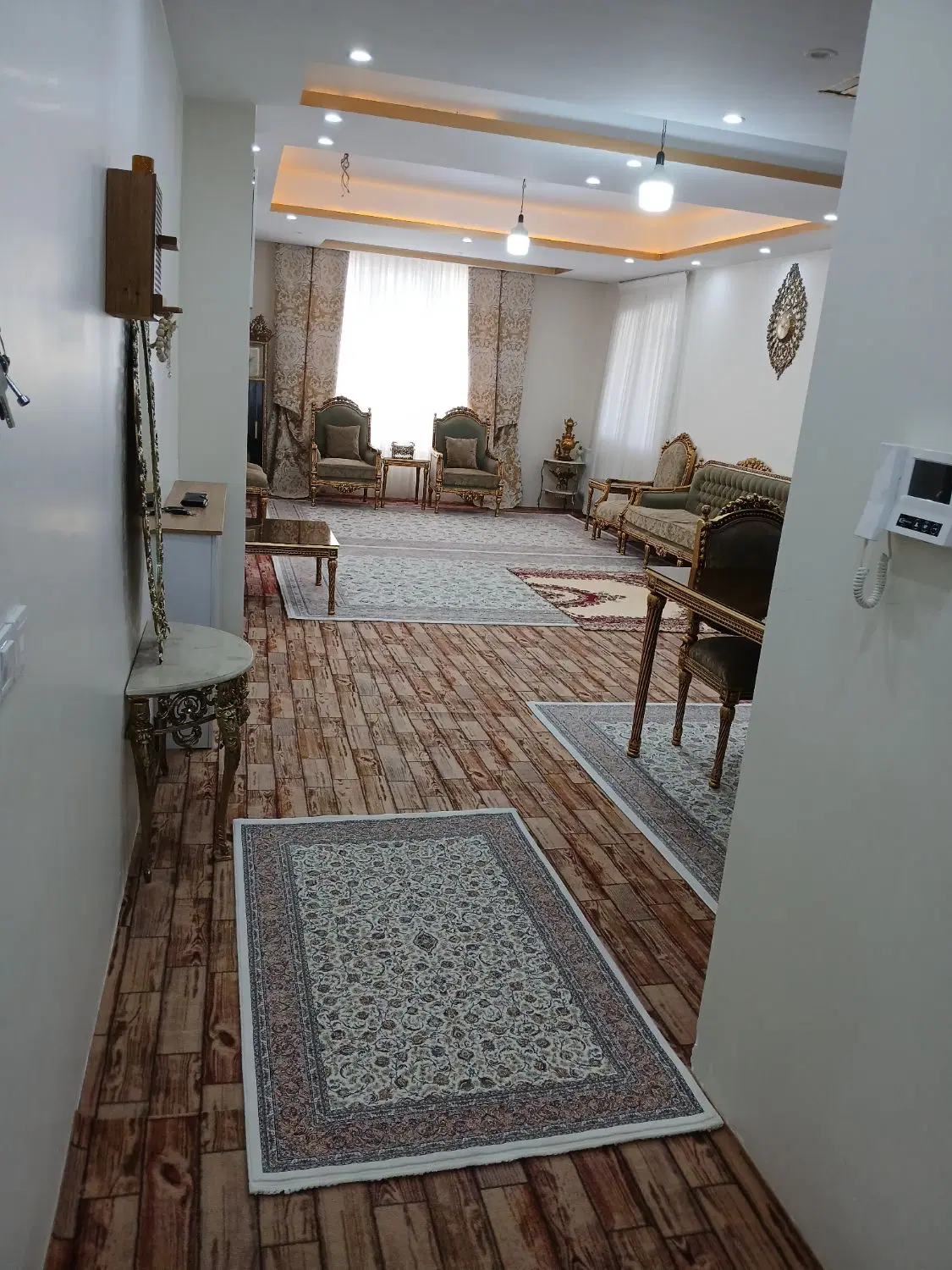 فروش واحد نوساز 118متری
