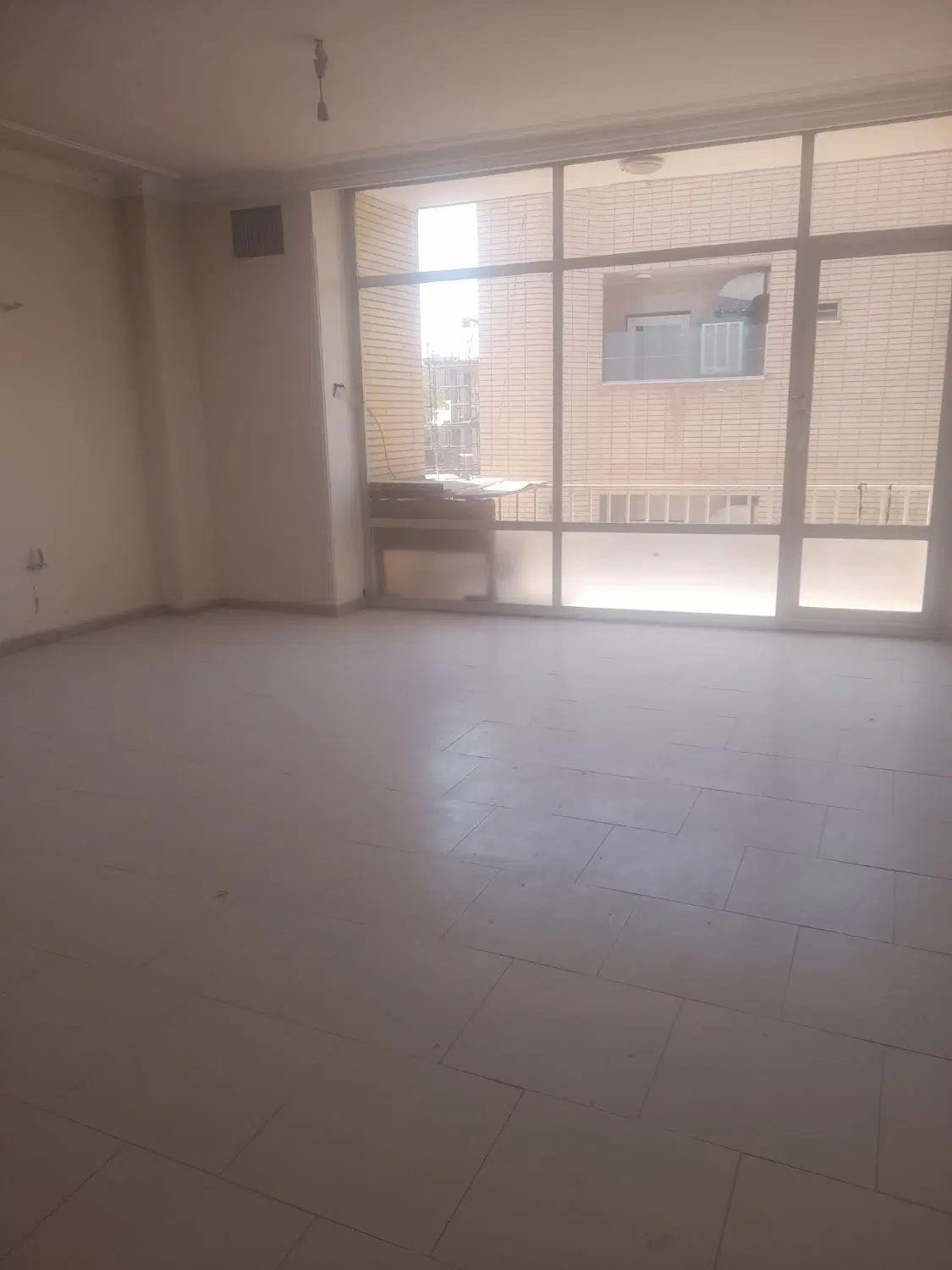 ۷۶ مترآپارتمان مسکونی_ خیابان جامی غربی