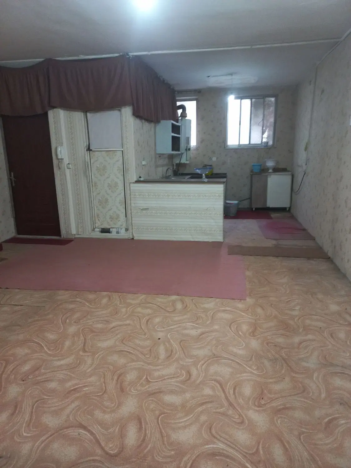 مغازه ۴۰ متر ۵ متر حاشیه