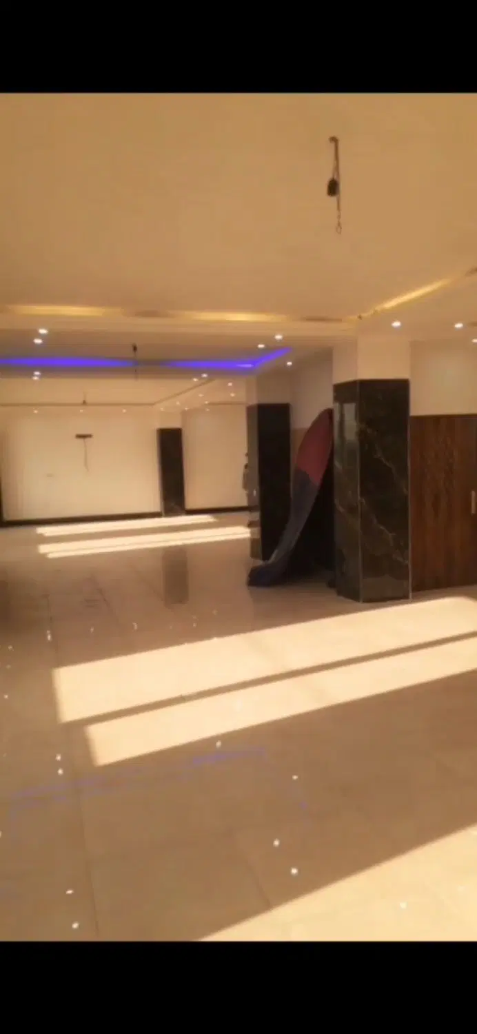 ۲۵۰ متر سالن و ۲۰۰ متر زیر زمین شهرک صنعتی ده حسن