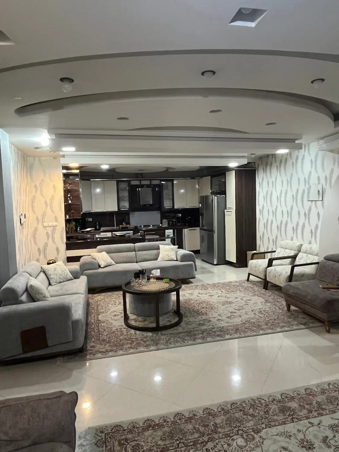 فروش واحد ۱۴۰ متری _ تاپ لوکیشن باهنر