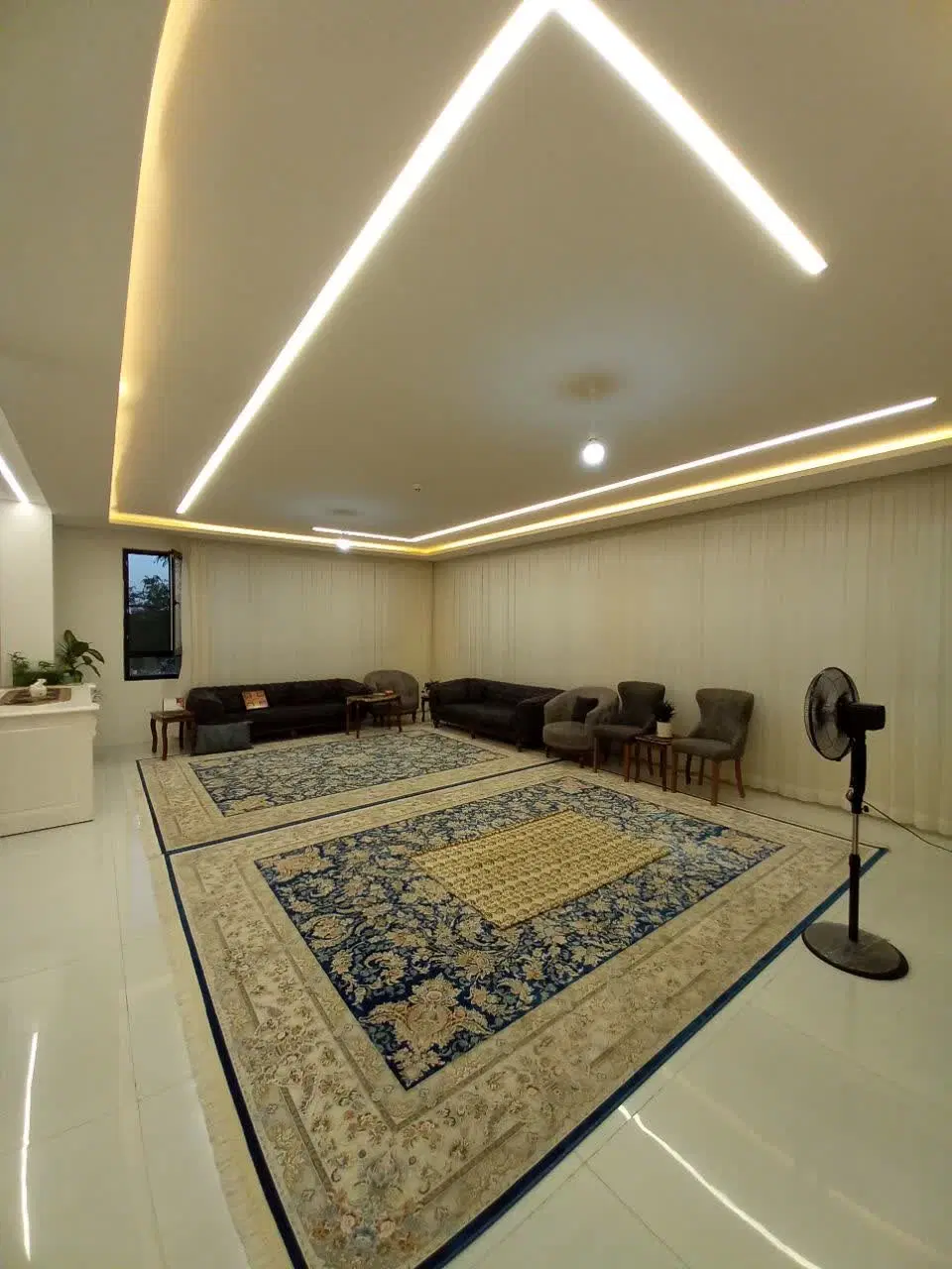 ۱۱۱ متر _ تراس بزرگ آفتاب‌گیر _ لوکیشن طلایی