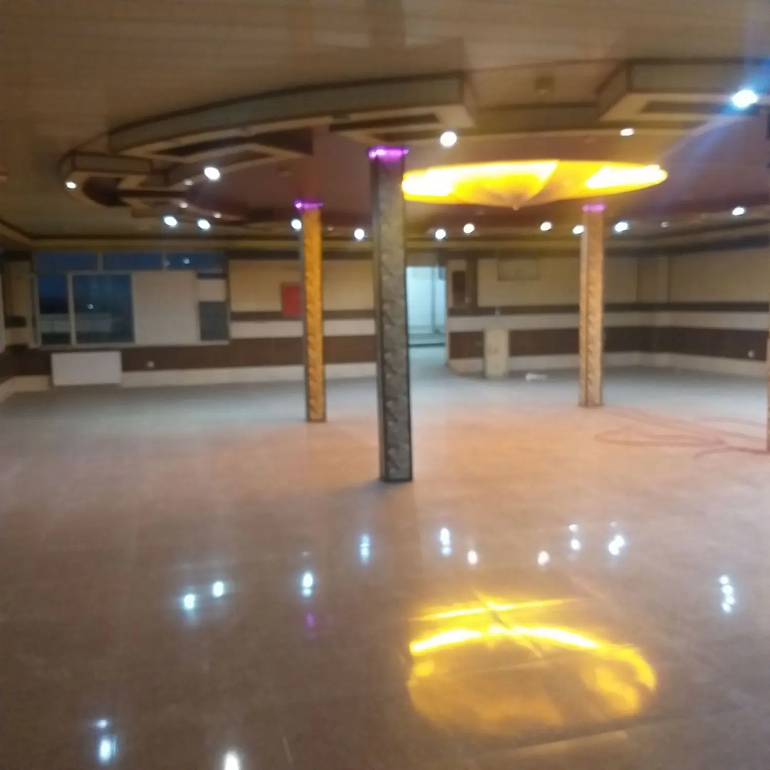 اجاره واحد تجاری