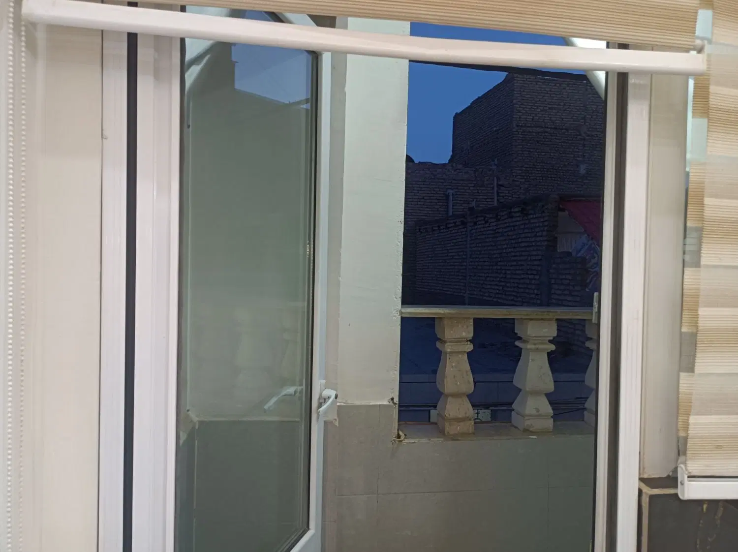 آپارتمان 100متری شیک وفول امکانات  منزل آباد