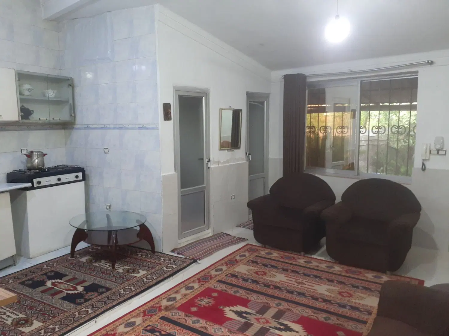 یک دستگاه خانه مسکونی ۱۵۰متر
