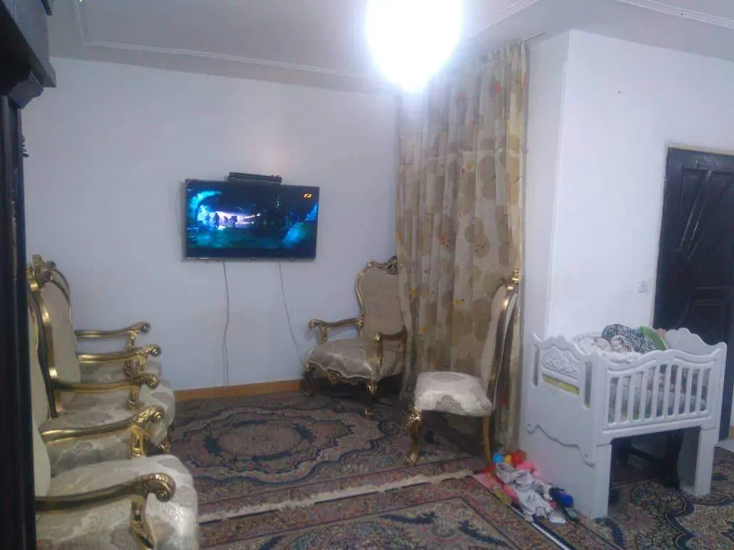 65 متری کاشانی آماده تخلیه با انباری و پارکینگ