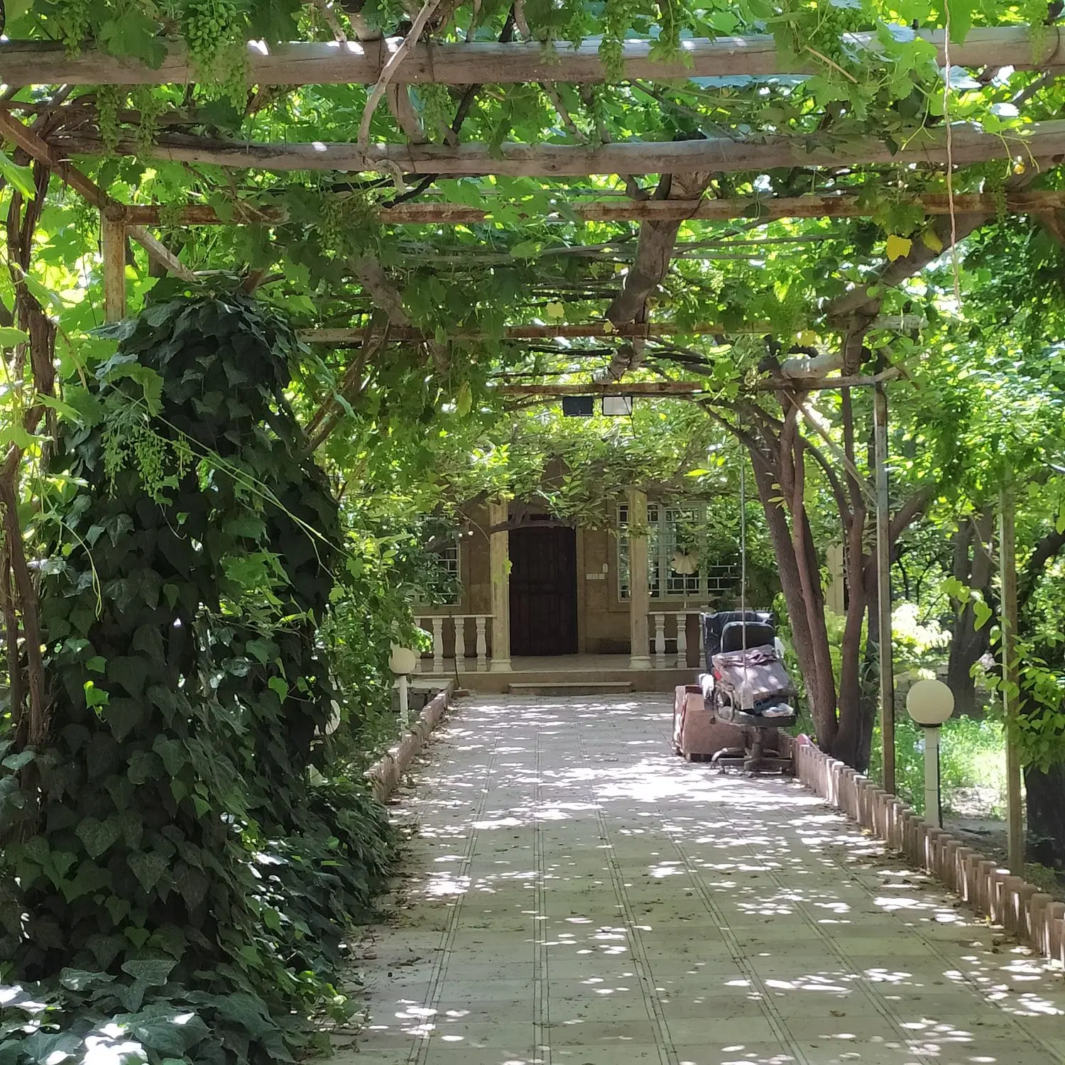 1350متر _باغ ویلای دنج _گوشه ای از بهشت
