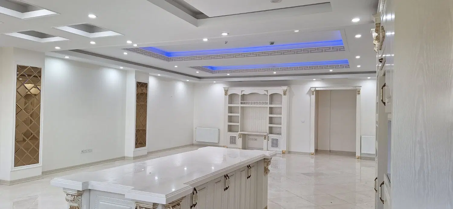 اپارتمان سه خوابه