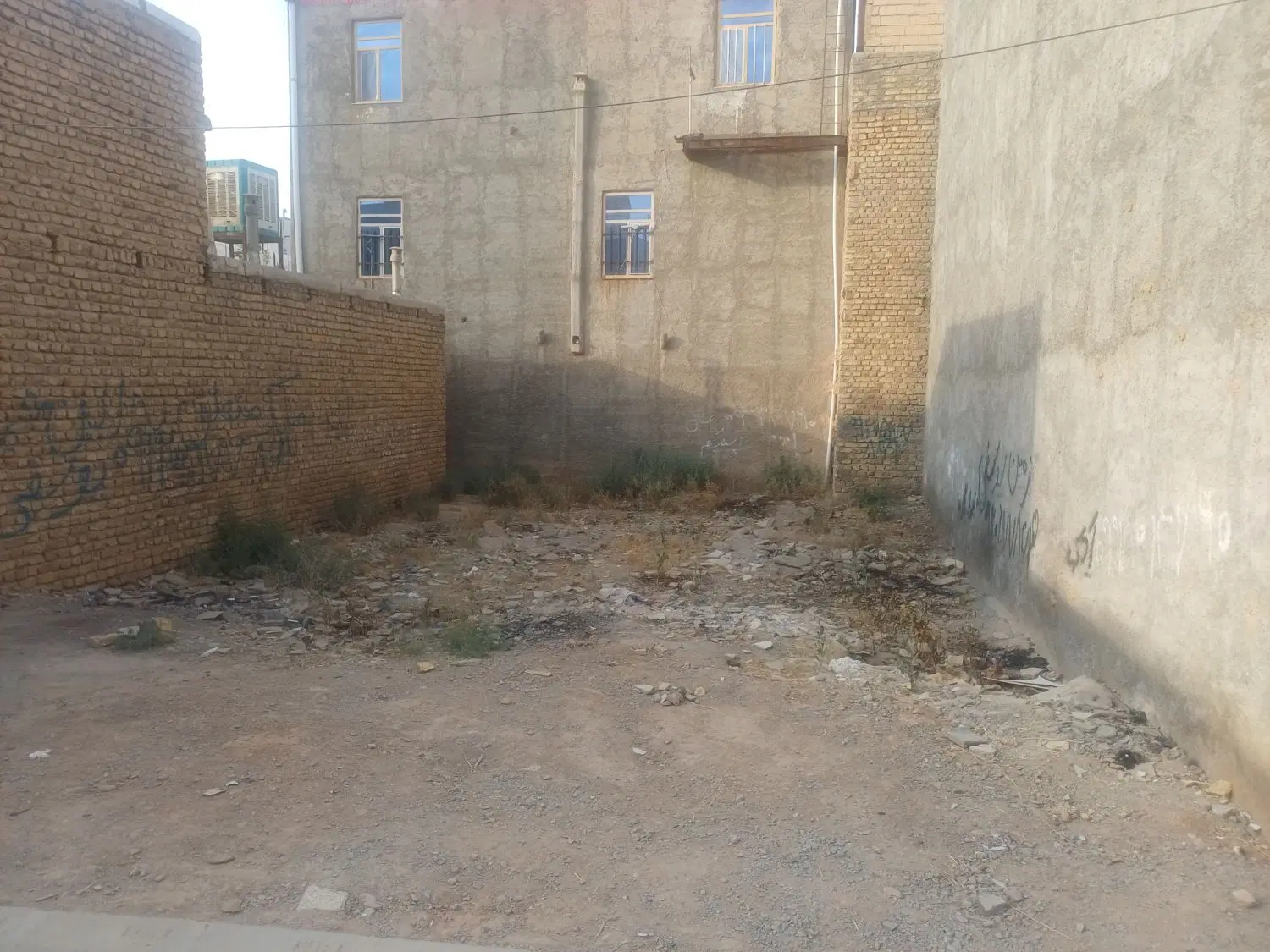 زمین گاوخونه چمران