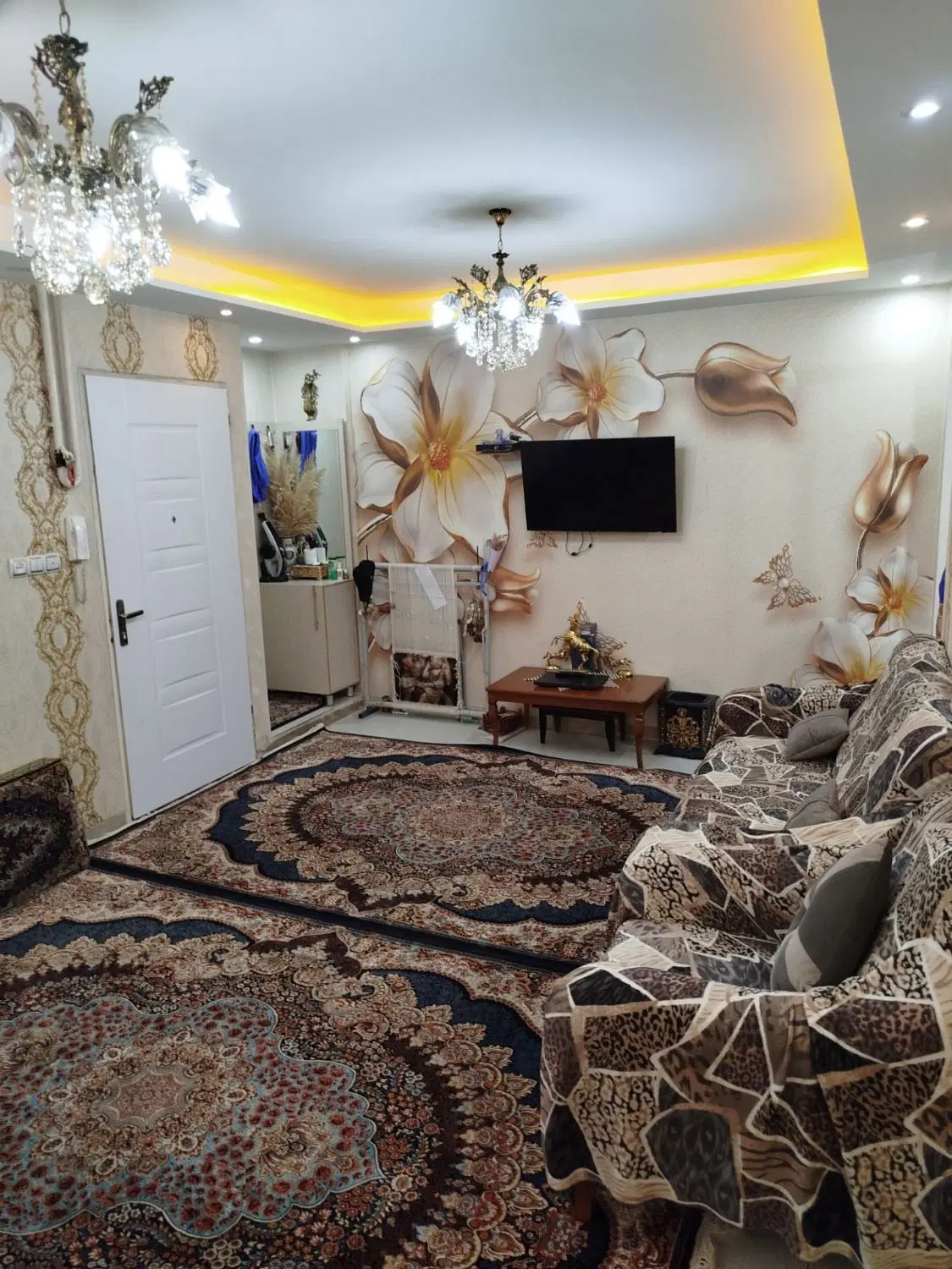 واحد ۵۷ متری در حسن اباد