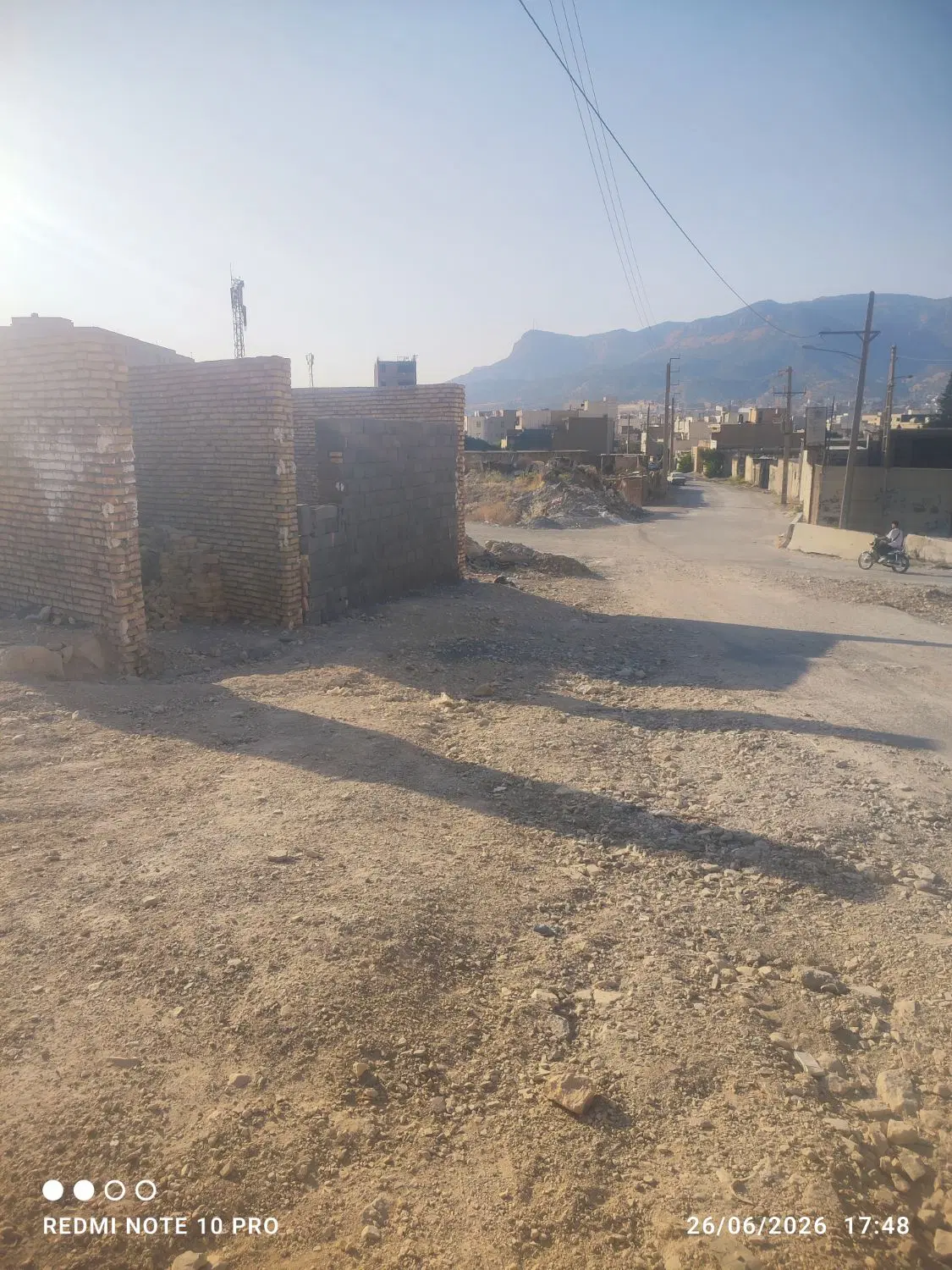 تجاری مسکونی نیمه کاره