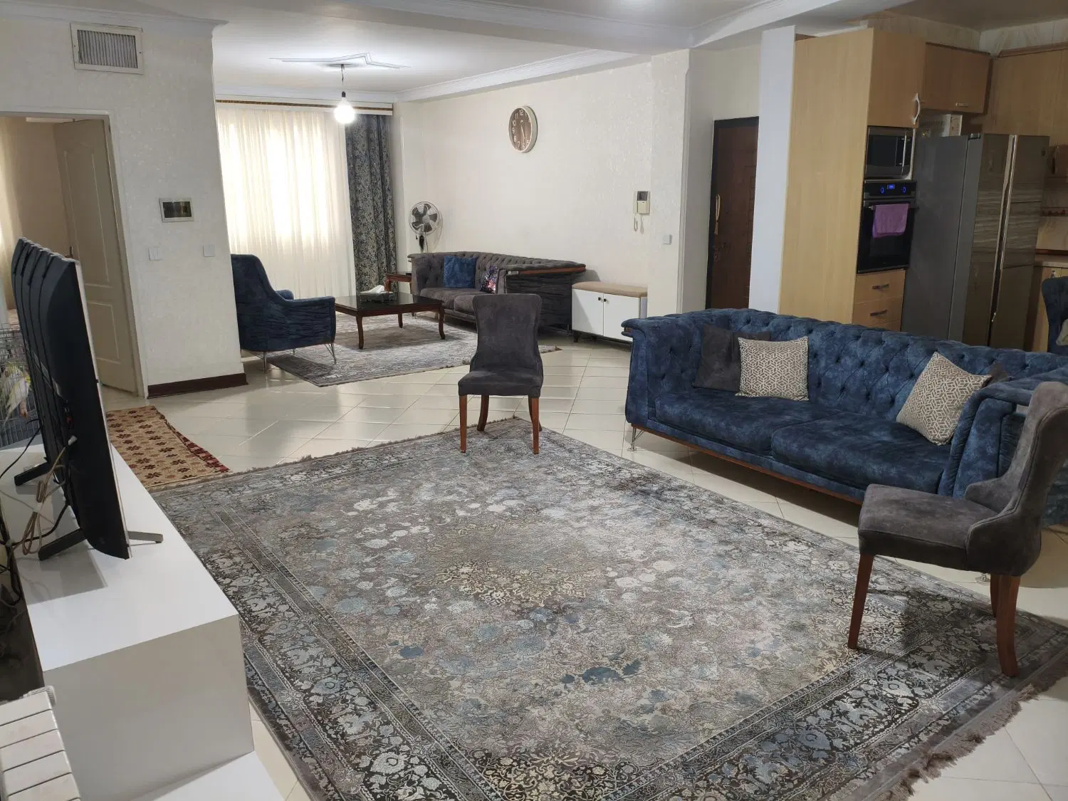 117متری _ دوخوابه_ خوش نقشه