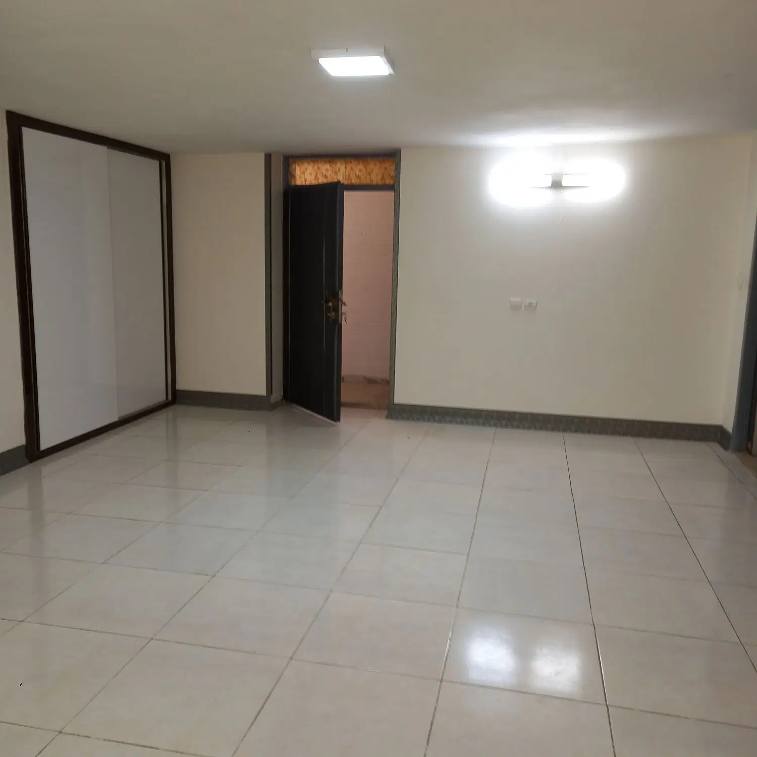رهن واجاره یک خوابه (بلوار آینه خانه )